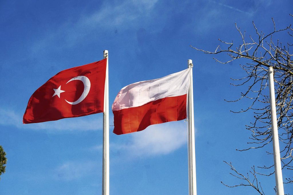 Polonya ve Türkiye çalışma şartları